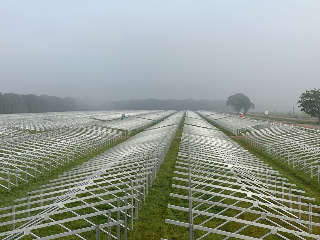 Photovoltaic solar systems assembly